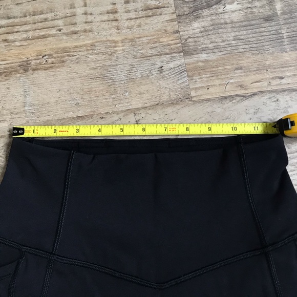 Lululemon All The Right Places Crop - Picture 7 of 7